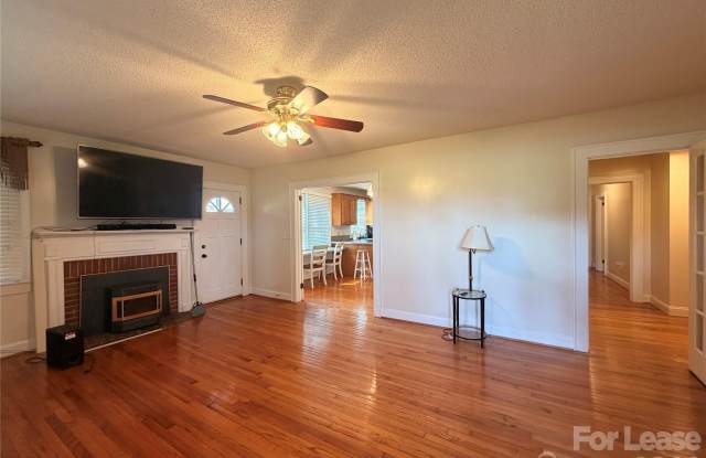2033 Highway 161 Gallery 3