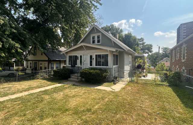 2 Bedroom Home For Rent in Omaha Gallery 3