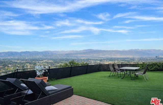 3641 Sunswept Dr photos photos