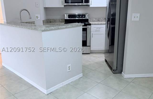 3480 Pinewalk Dr N Gallery 2