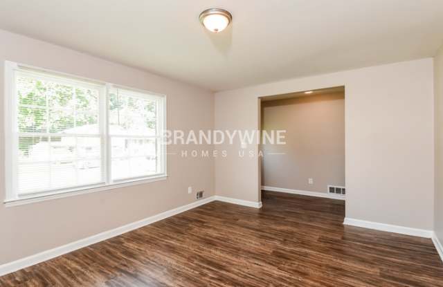6545 Woodford Road Gallery 3