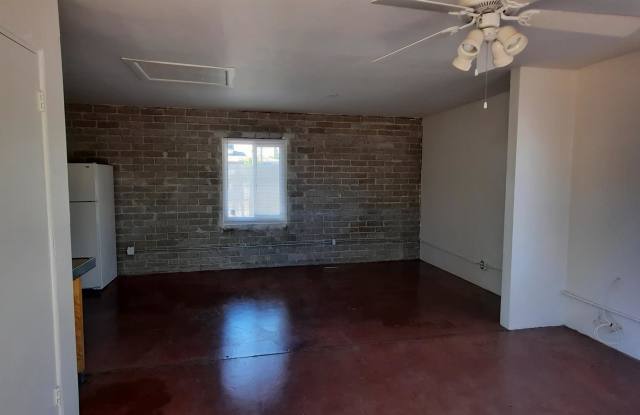 1401 E. Hubbell St. - Guest House Gallery 4