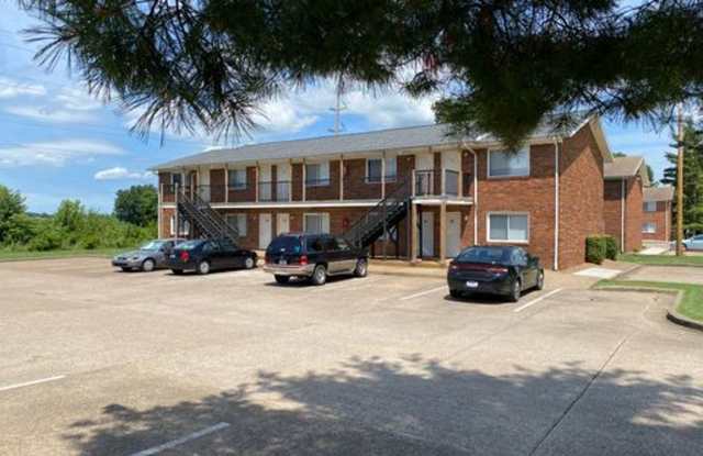 W/D Hookup inside this 2 bedroom/1 bathroom apartment Gallery 1