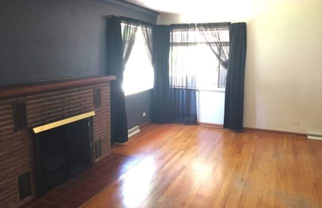 2241 Oswego Street Gallery 4
