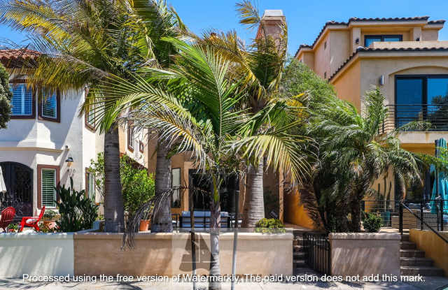 Stylish Coastal Residence with Private Rooftop Deck photos photos Stylish Coastal Residence with Private Rooftop Deck photos photos