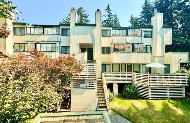 Spacious 2-Story Condo in Crossroads Community - 1017 156th Avenue Northeast, Bellevue, WA 98007 Spacious 2-Story Condo in Crossroads Community - 1017 156th Avenue Northeast, Bellevue, WA 98007