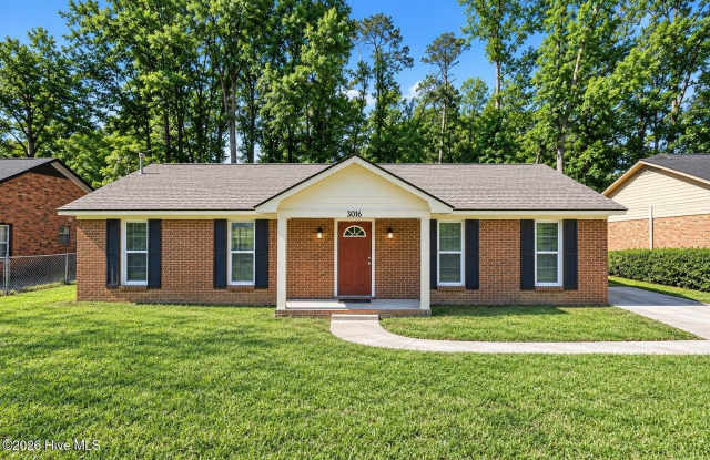 3016 Mistletoe Avenue Gallery 1