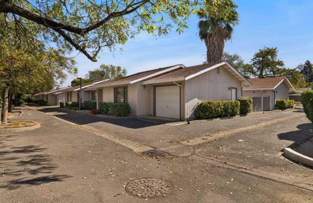 Rental Home in Davis CA | Attached Garage, Backyard & Washer/Dryer Hookups Gallery 1