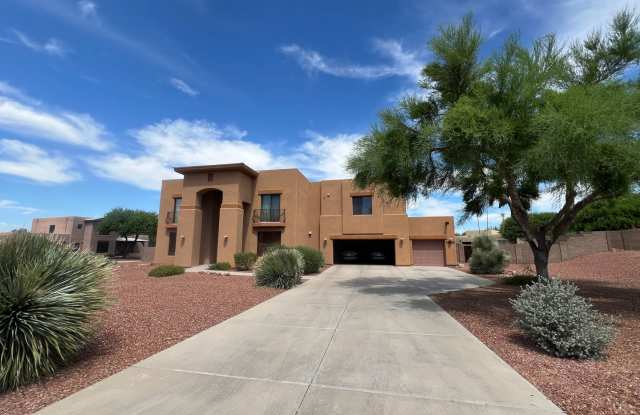 Spacious Southwestern 4/5 Bedroom 3 Bath Home with 3 Car Garage in Vail photos photos