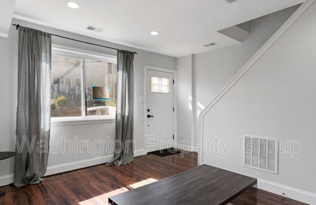 2511 West St SE photos photos