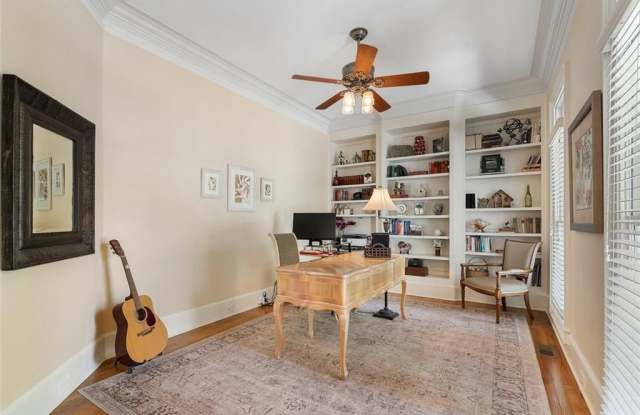 3698 Lakeview Drive Gallery 3
