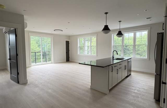 100 Plank St photos photos