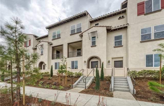 2440 E Lincoln Avenue photos photos