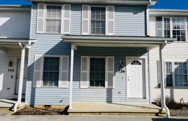 2 Bedroom, 2.5 Bath Townhouse photos photos