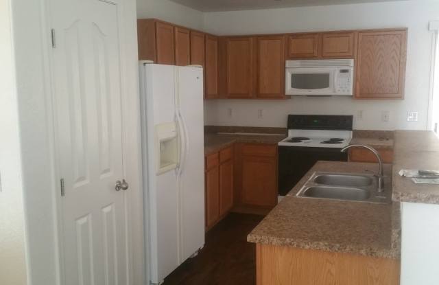 Beautiful 2 Story Home on Corner Lot!!!  First Month Free Rent when you apply within 48 hours of touring! Gallery 3