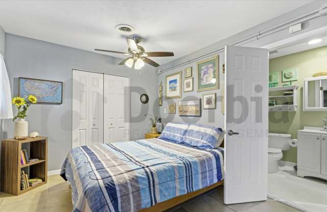 1811 Eastern Dr photos photos