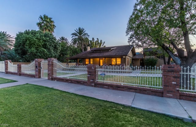 456 N ROBSON -- - 456 North Robson, Mesa, AZ 85201
