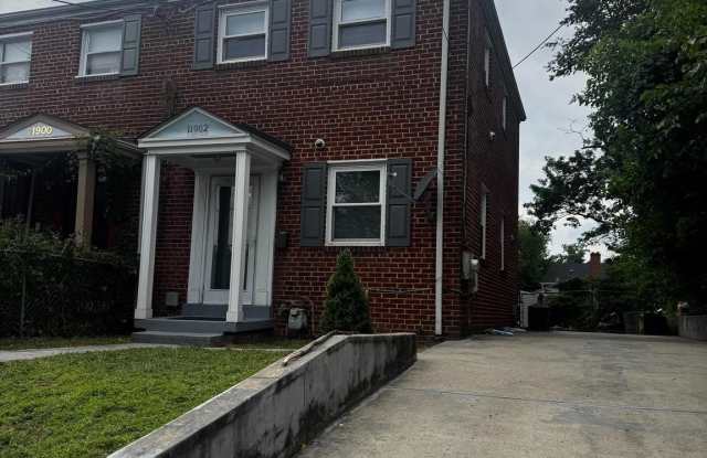 11902 CENTERHILL Street Gallery 1
