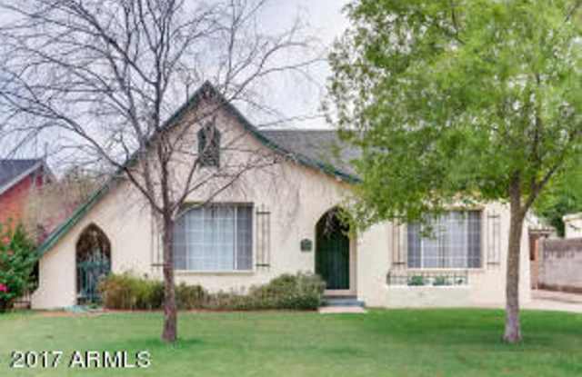 Cutest house on the block, 3-bedroom 2-bathroom! - 2204 North 16th Avenue, Phoenix, AZ 85007