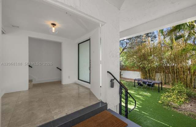 225 E Enid Dr Gallery 4