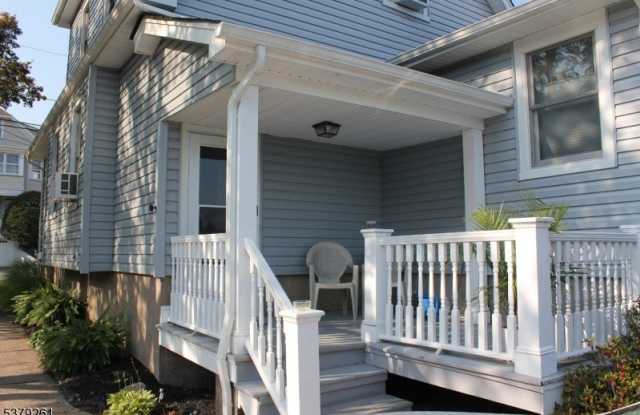 81 Savoy Pl Gallery 2