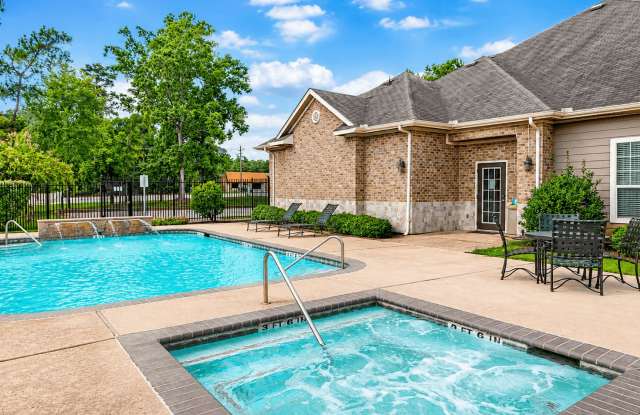Woodside Manor - Seniors 55+ Housing Gallery 1