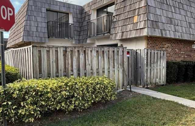 1025 ROYAL OAK BOULEVARD - 1025 Royal Oak Boulevard, Leesburg, FL 34748