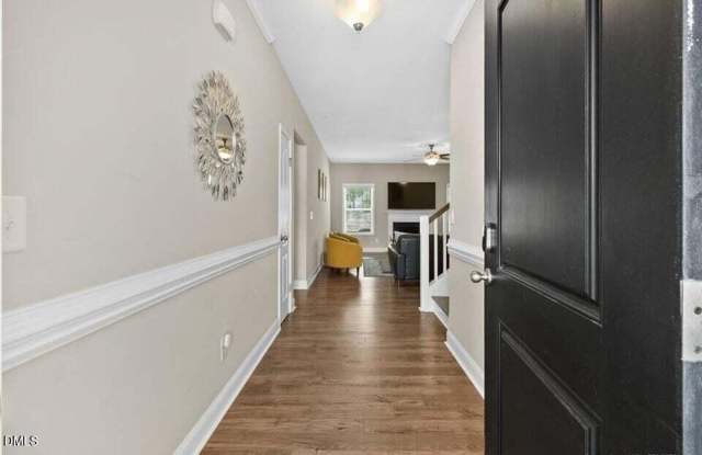 1245 Whitney Drive Gallery 4