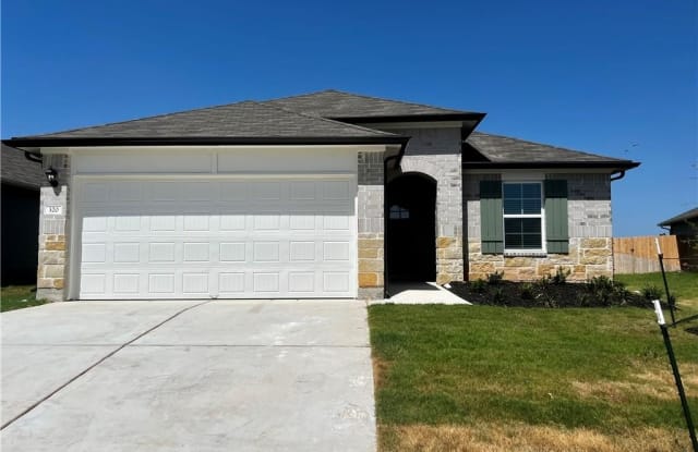 320 Belmont Pl - 320 Belmont Place, Lockhart, TX 78644