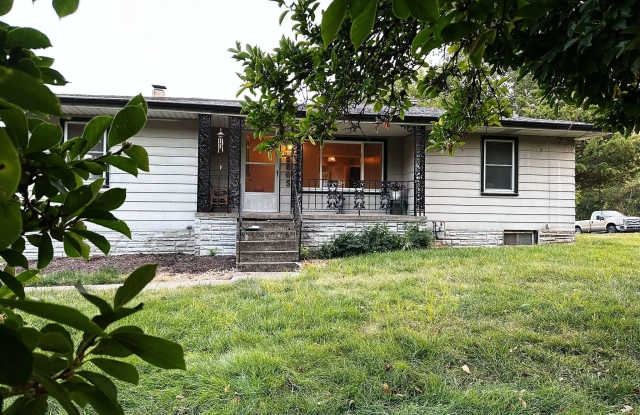 2805 Northeast 56 Terrace - 2805 Northeast 56 Terrace, Gladstone, MO 64119