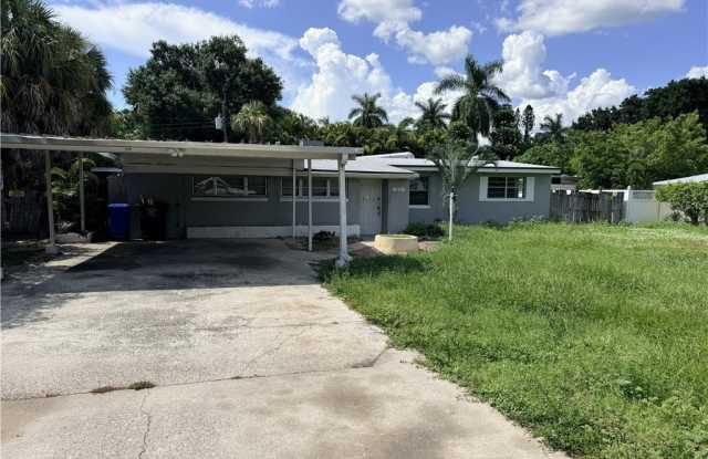 3955 Seminole Avenue photos photos
