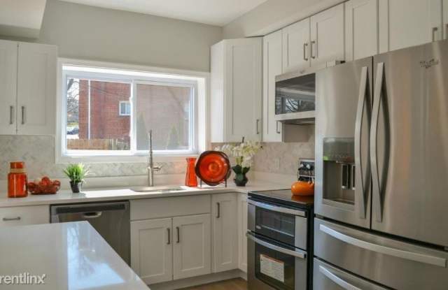 210 Emerson Street Northwest 1 Gallery 4