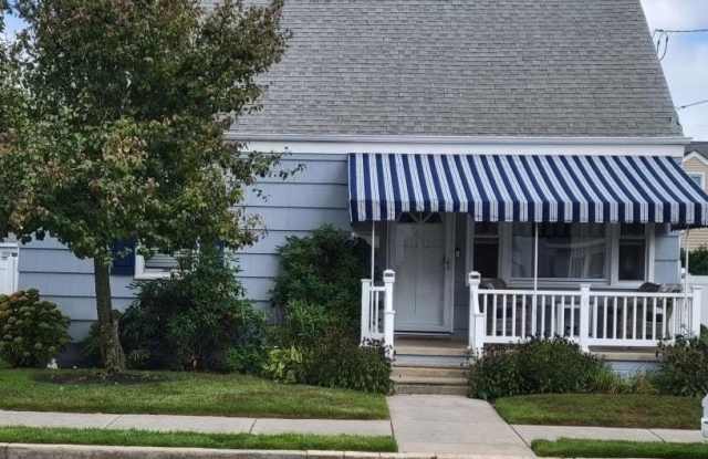 209 N Granville Ave photos photos