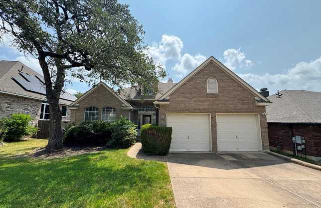 Bright home with big windows & open floorplan available in Circle C Ranch! Gallery 1