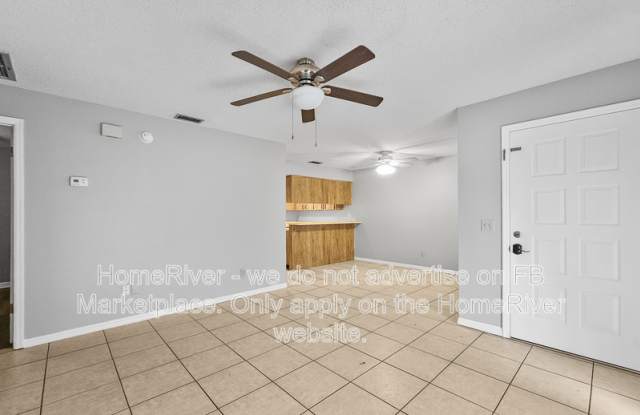 3205 Bloomingdale Villas Ct Gallery 1