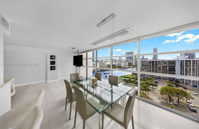 600 Parkview Dr photos photos