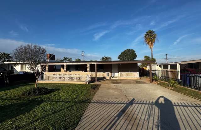 COZY HOME! APPLY NOW! photos photos