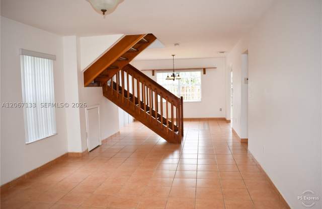 11759 SW 117th Pl Gallery 4