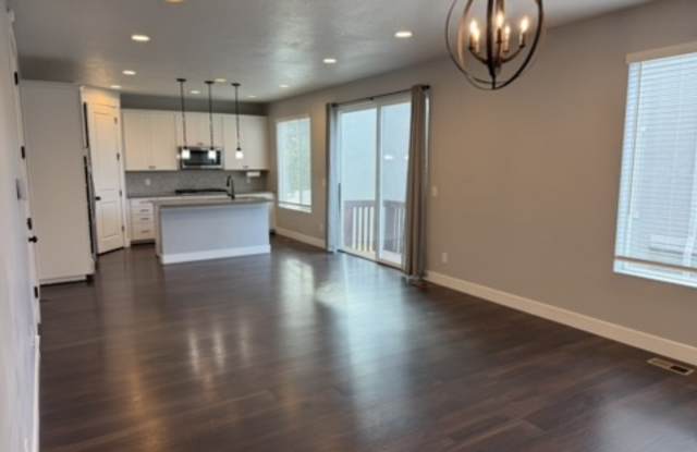 5801 West Berry Creek Drive Gallery 2