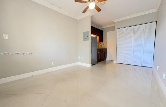 2901 Middle River Dr photos photos