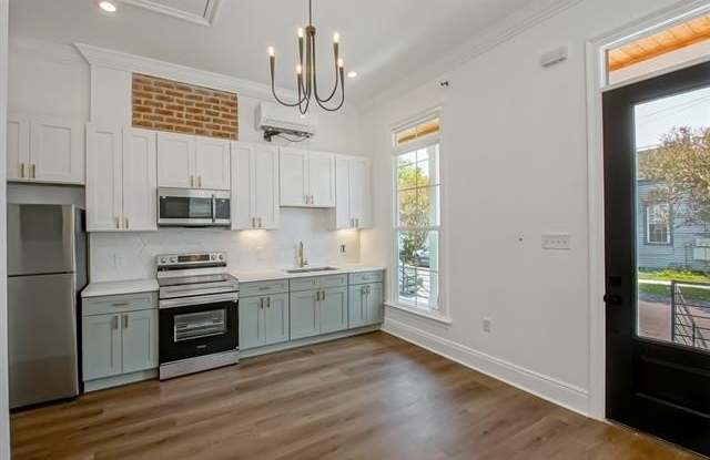 1800 SEVENTH Street Gallery 4