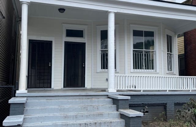 611 West 39th Street - B photos photos