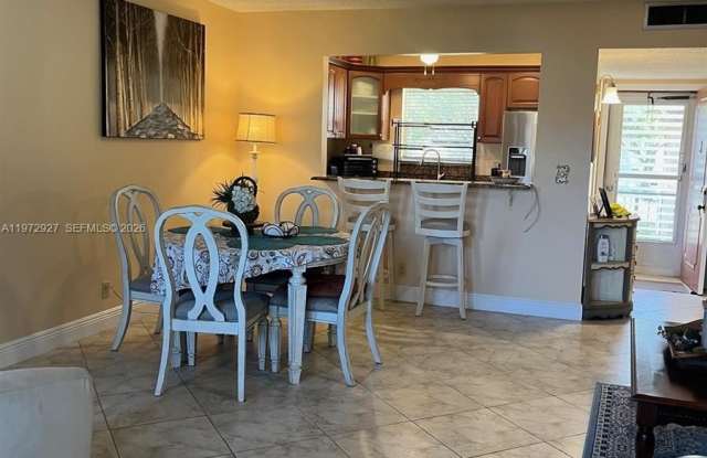 752 Lori Dr photos photos