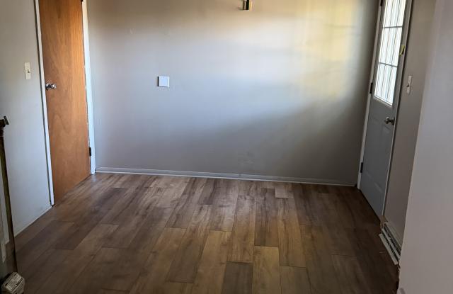 3900 Bauer Dr Gallery 2