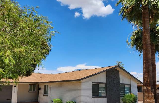 1236 E LA JOLLA Drive - 1236 East La Jolla Drive, Tempe, AZ 85282