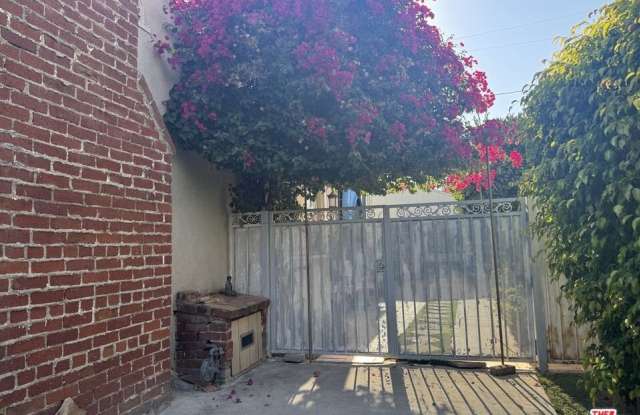 1155 S La Jolla Ave photos photos