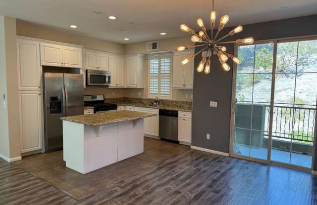 Beautiful 2 bed 2.5 bath condo available now! OTAY RANCH $3200 a month photos photos