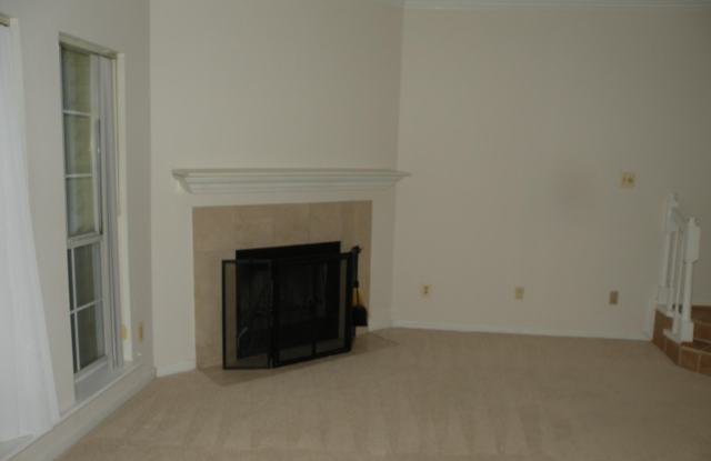 662 GATEWAY Drive SE Gallery 2