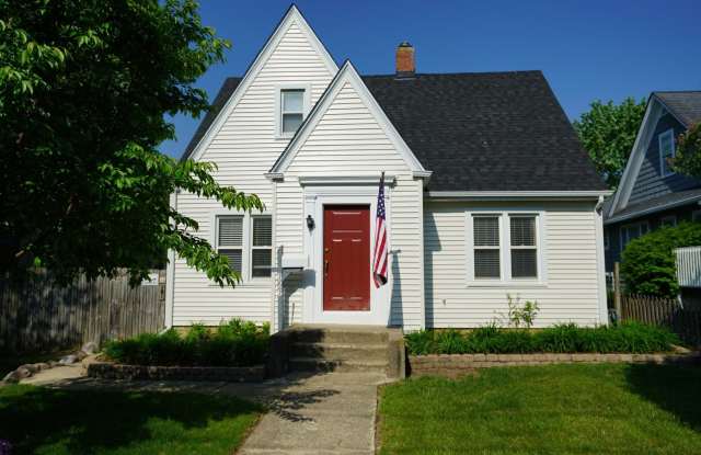 626 N Hough Street - 626 North Hough Street, Barrington, IL 60010