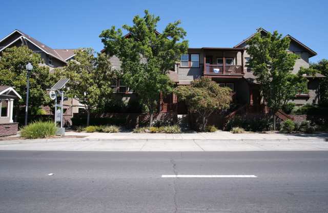 Spacious 3-Bed, 3.5-Bath Townhome in the Heart of Livermore! GARAGE!!! photos photos